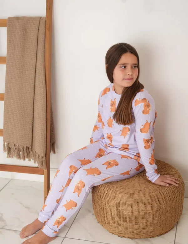 pijama con estampado capi