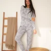 pijama con estampado tato