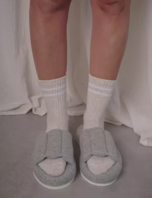 PANTUFLAS MOMIS GRIS